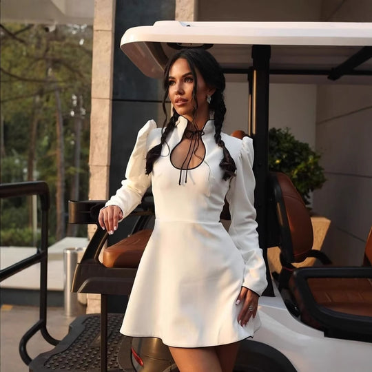 Damen elegantes Hemdkleid mit Rüschenkragen und Bindeakzent R&B
