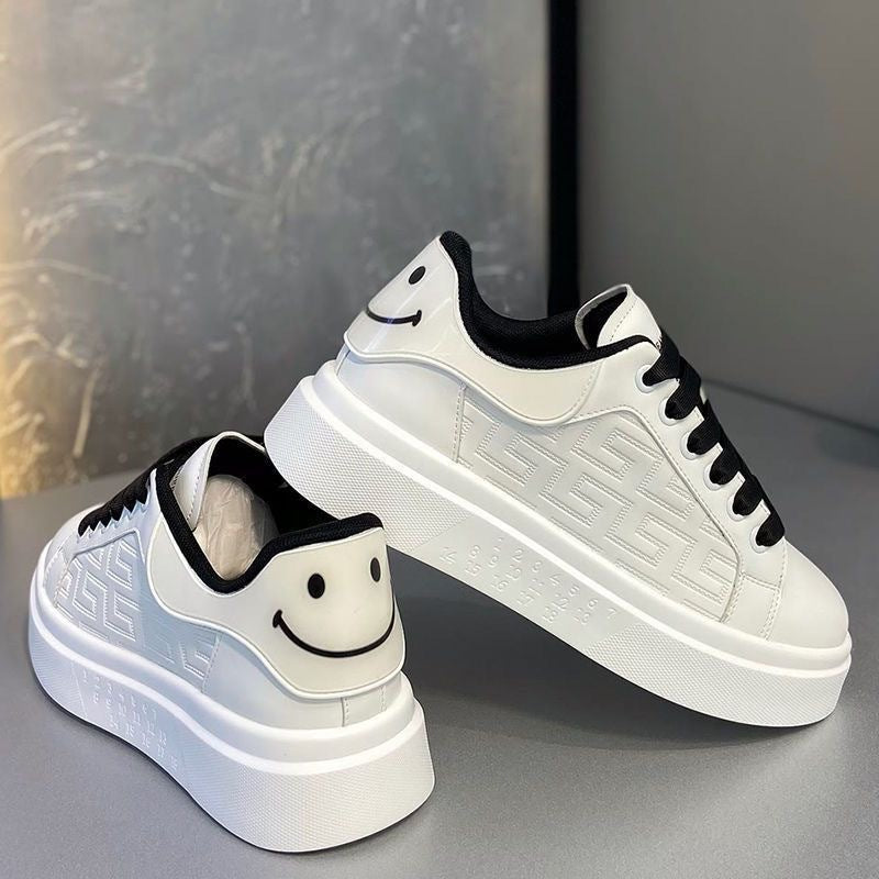 Damen moderne Sneakers mit strukturierter Sohle und lässigem Touch R&B