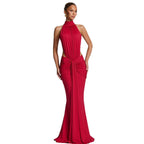 Damen Figurumspielendes Abendkleid mit hochgeschlossenem Design und raffinierten Drapierungen R&B