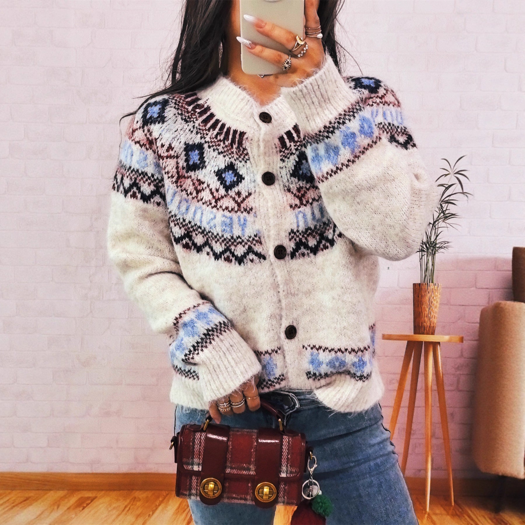 Damen Strickjacke mit buntem nordischen Muster und hochwertigen Holzknöpfen R&B