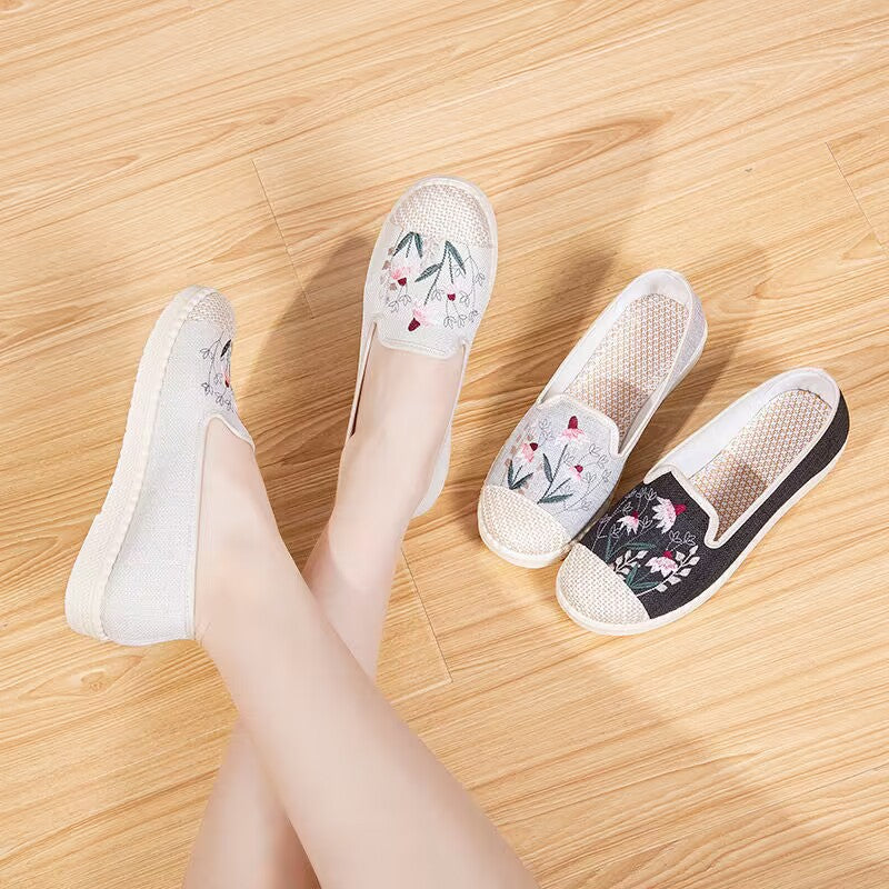 Damen bequeme Slip-On Espadrilles mit floralem Stickdesign