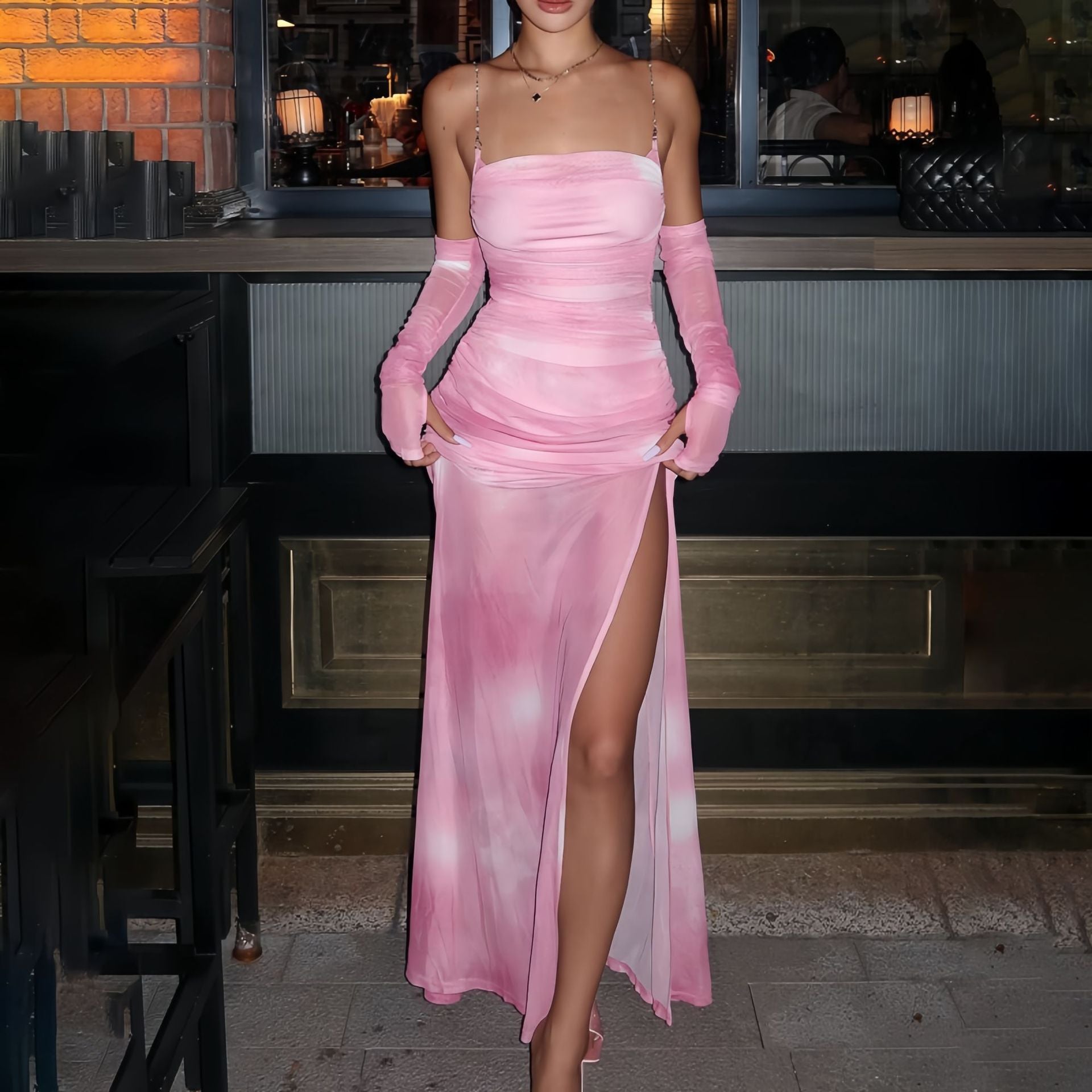 Damen Maxikleid mit raffinierten Rüschendetails und transparenten Ärmeln R&B
