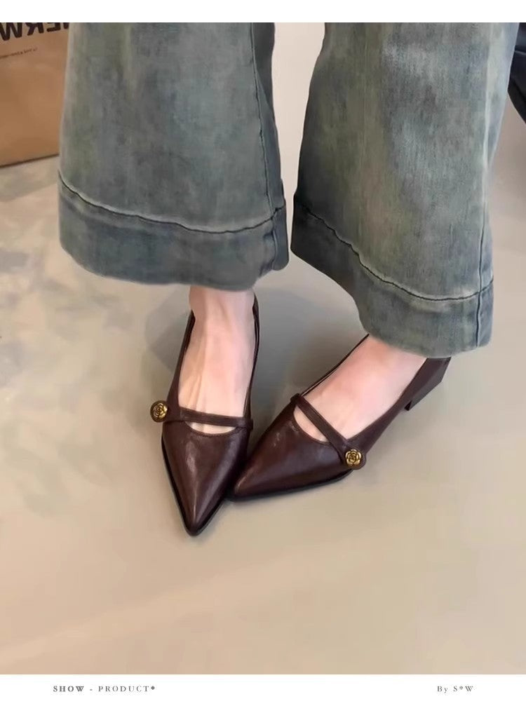 Damen Elegante Pumps mit modernem Riemen und stilvollem Akzent R&B