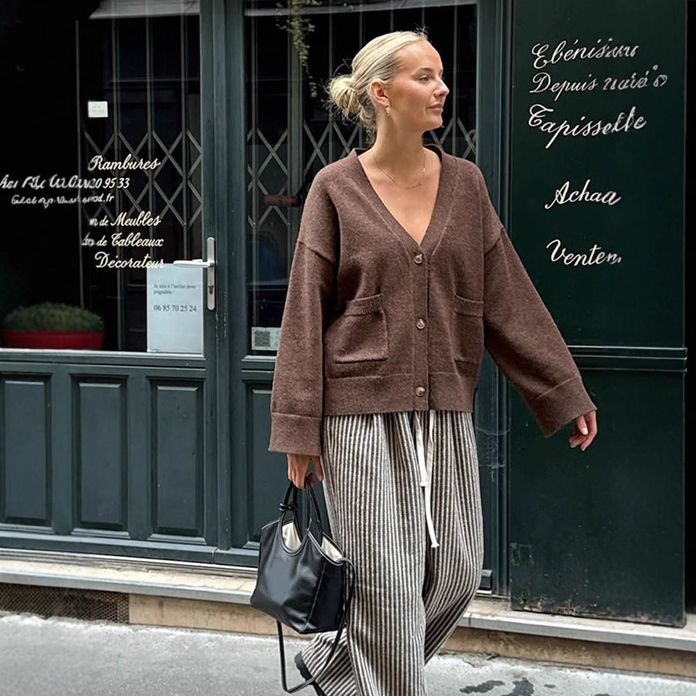 Damen lässige Strickjacke mit tiefem V-Ausschnitt und praktischen Taschen R&B