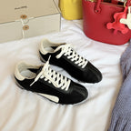 Damen Sportliche Sneakers im minimalistischen Design mit atmungsaktiver Oberflächenstruktur und stabiler Sohle