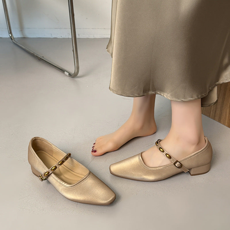 Damen Elegante Ballerinas mit modischem Riemchen und edlem Dekor EB