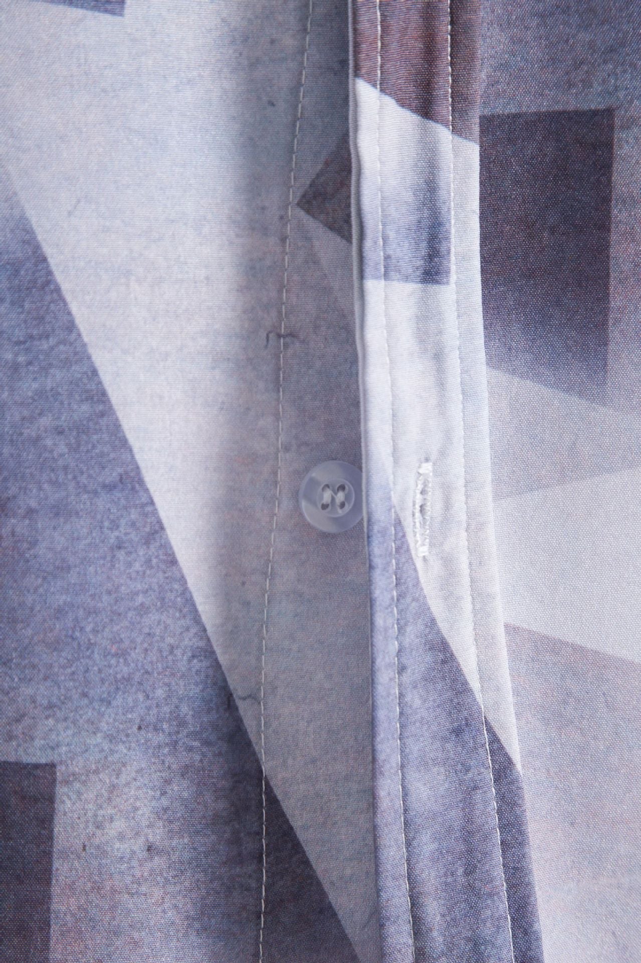 Damen Kurzarmhemd mit kreativem geometrischen Design und lockerer Passform