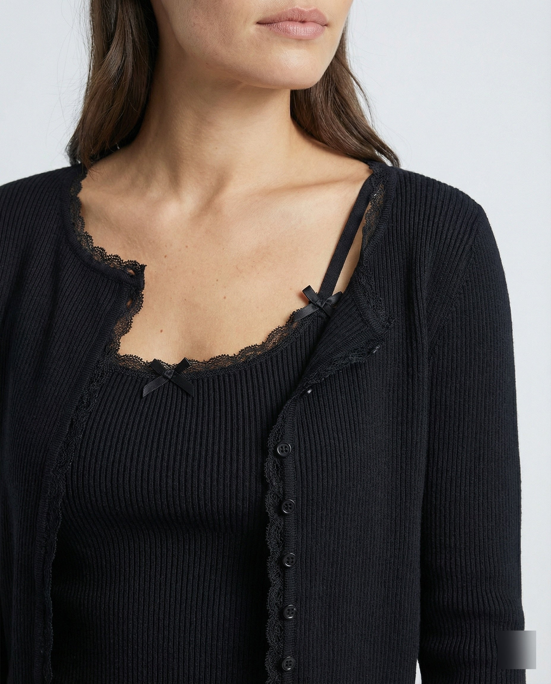 Damen feines geripptes Strick-Set mit Kurzcardigan, Spitzenbesatz-Cami und hochtaillierter Leggings R&B