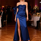 Damen Asymmetrisches Abendkleid mit elegantem Schlitz und dekorativem Überwurf R&B