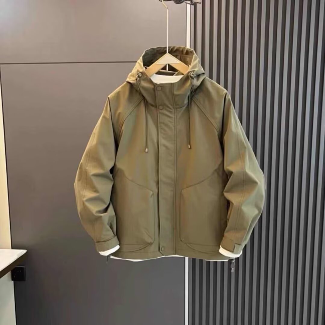 Herren technische Wetterjacke mit verstellbarer Kapuze