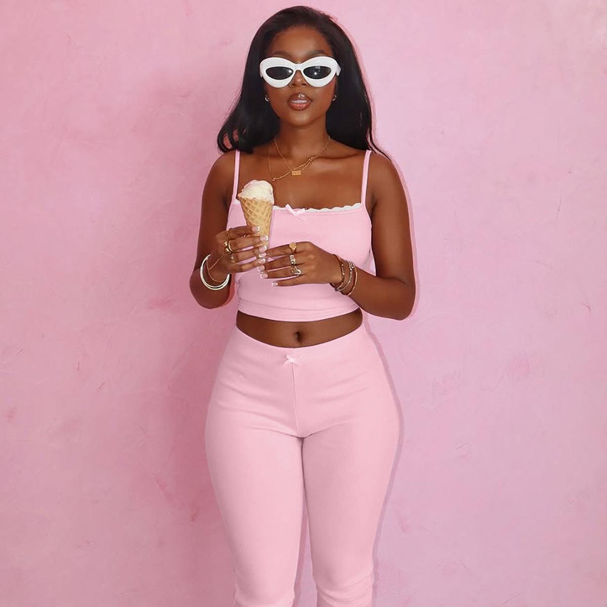 Damen Sportliches Crop-Top und Capri-Hose Set R&B
