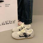 Damen Sportliche Sneaker mit rutschfester Gummisohle und hochwertigem Wildlederoberteil