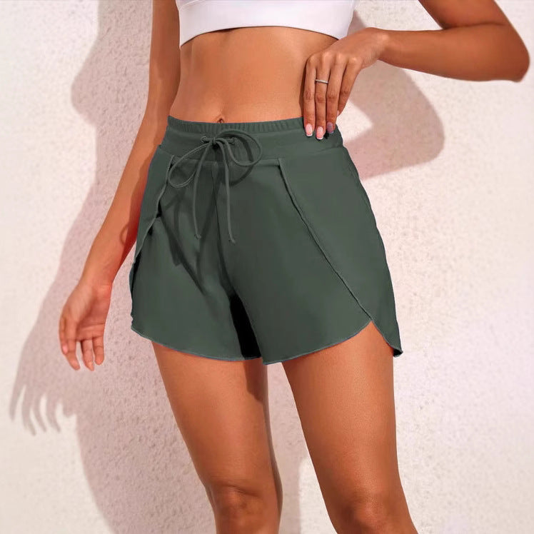 Damen Sportliche Shorts mit innovativen Schnitt und atmungsaktiven Materialien R&B