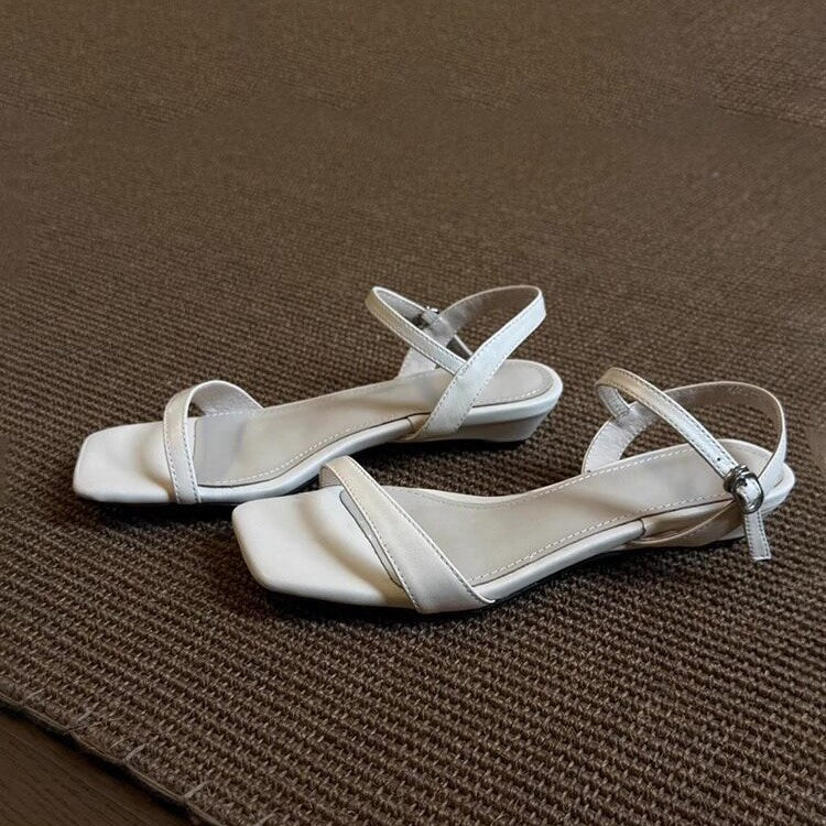 Damen elegante Sandalen mit modischem Riemchendesign und weichem Fußbett R&B
