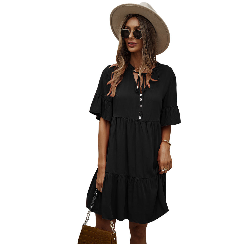 Damen Freizeitliches Kurzarm-Kleid mit femininem Rüschensaum und Knopfleiste R&B