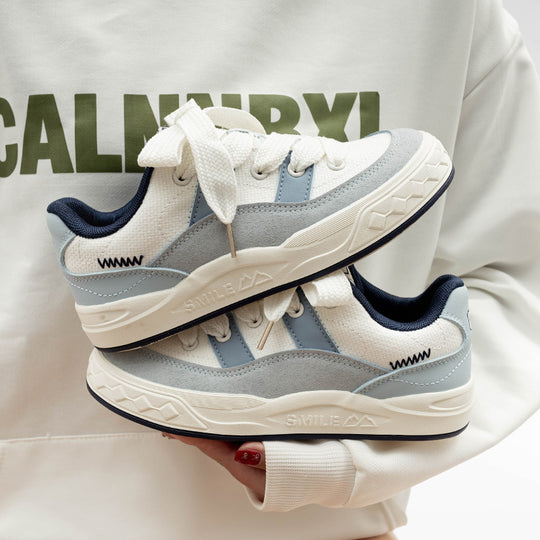 Damen Sportliche Sneakers mit innovativer Oberflächenstruktur und gepolsterter Sohle R&B