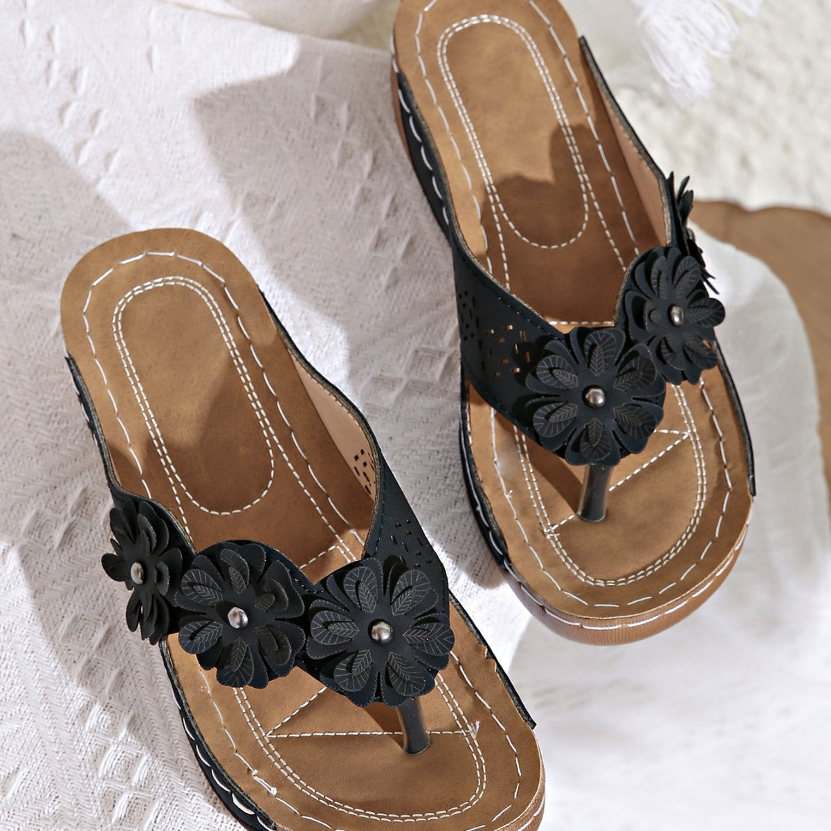 Damen Zehentrenner-Sandalen mit floralem Design und gepolsterter Sohle R&B