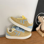 Damen Modische Freizeitsneakers mit weichem Wildleder-Obermaterial und bunten Akzenten R&B