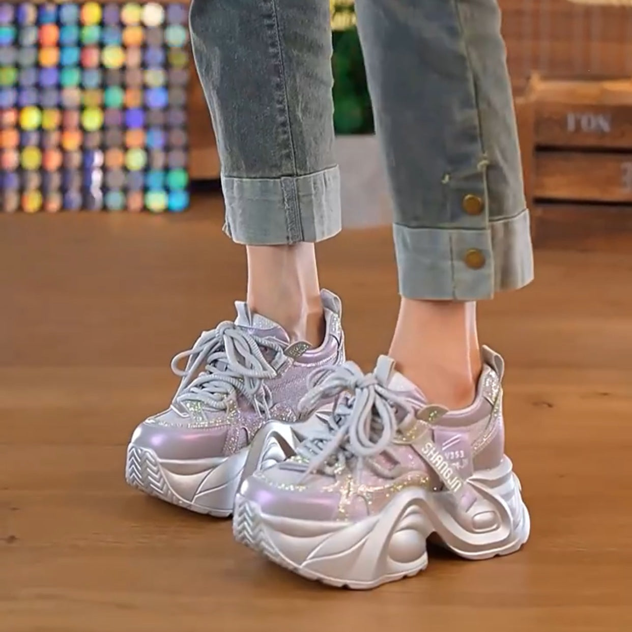 Damen Chunky Sneakers mit reflektierenden Elementen und innovativer Dämpfung