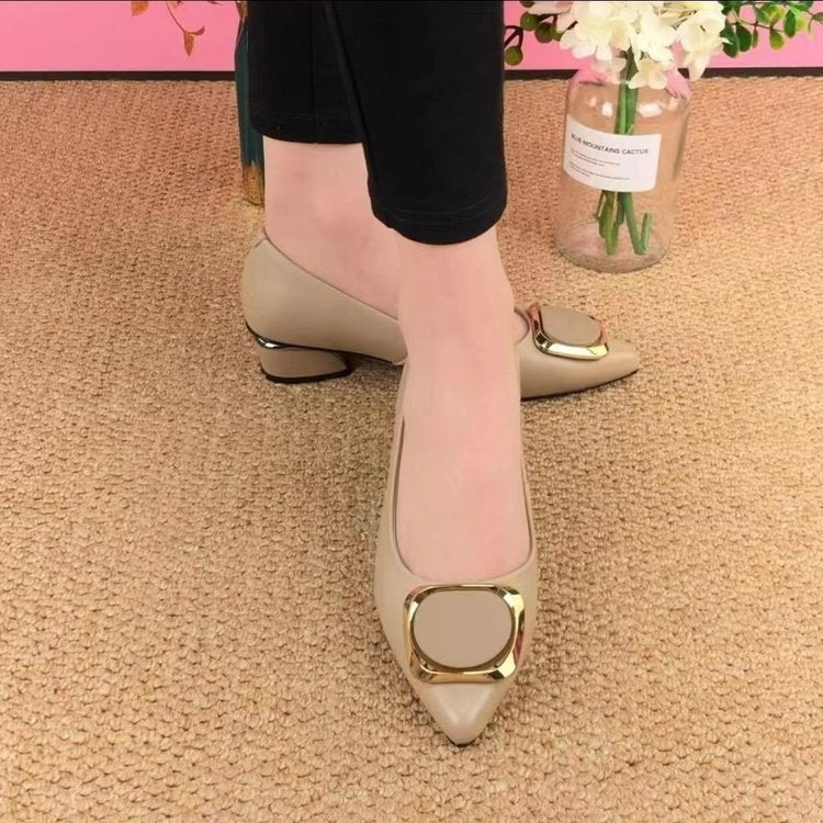 Damen klassische Pumps mit modischer Verzierungsbeschläge R&B