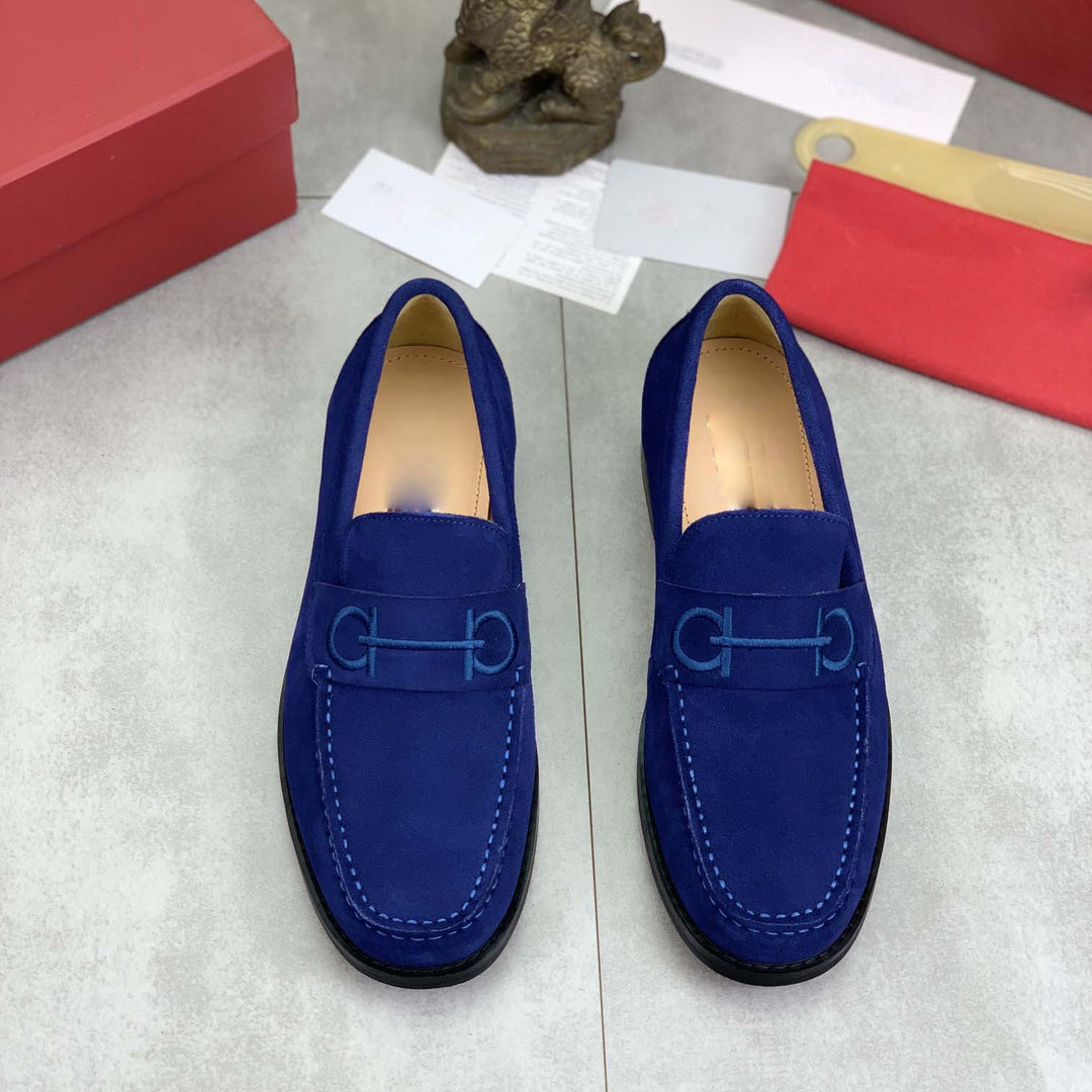 Damen Mokassins aus feinem Wildleder mit stilvollem Zierdetail R&B