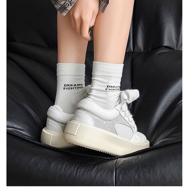 Damen modische Sneaker mit dämpfender Plateau-Sohle und stylischen Akzenten