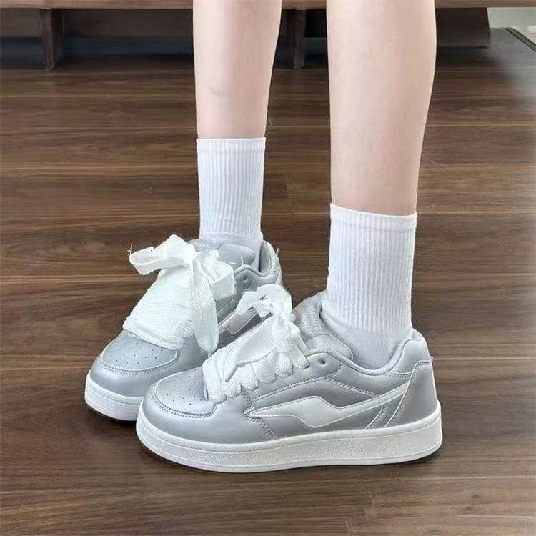 Damen Bequeme Sneaker mit modernem Obermaterial und gepolsterter Sohle R&B