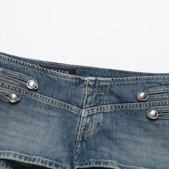 Damen Denim-Shorts mit dekorativen Knöpfen R&B