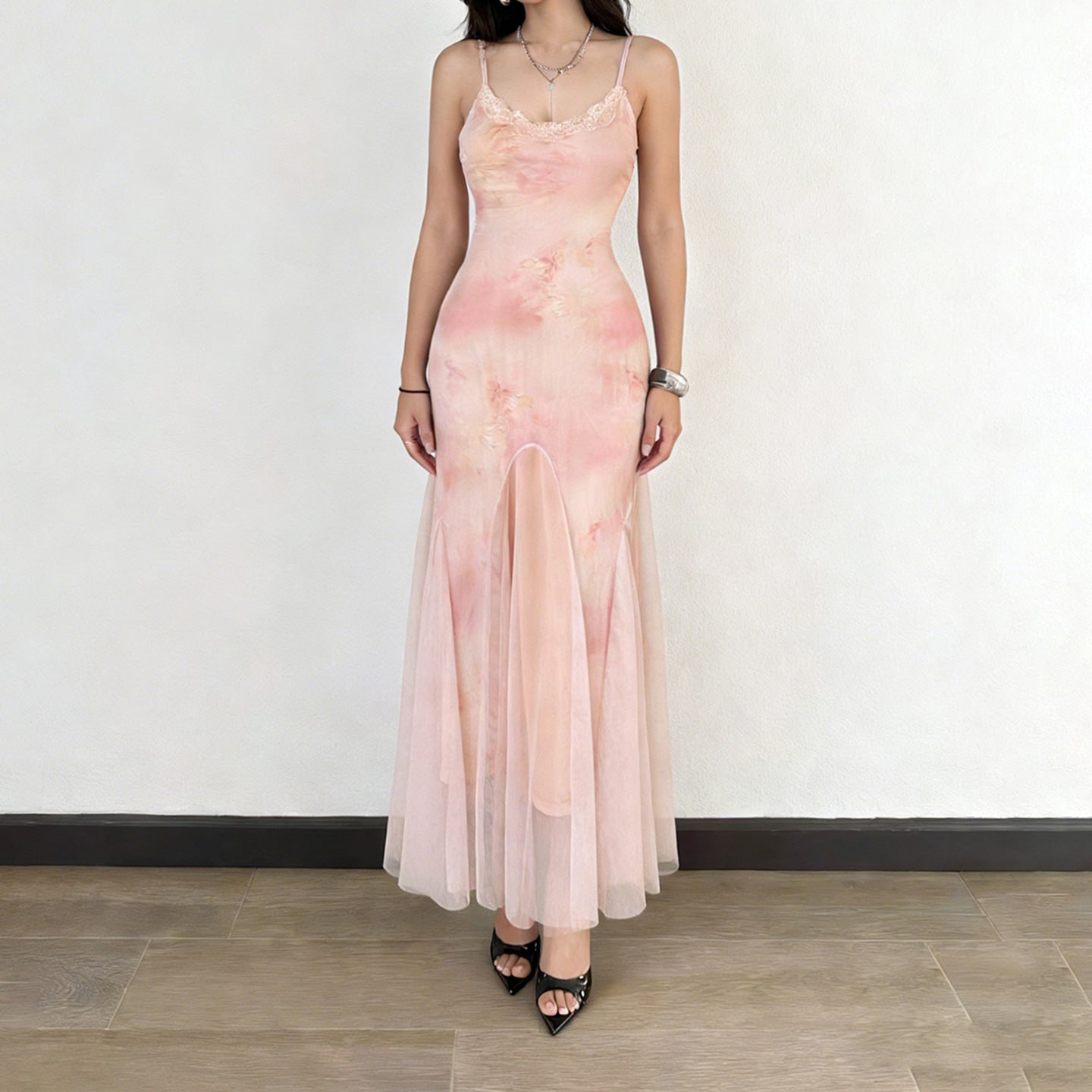 Damen elegantes Maxikleid aus transparenter Spitze und floralem Design R&B