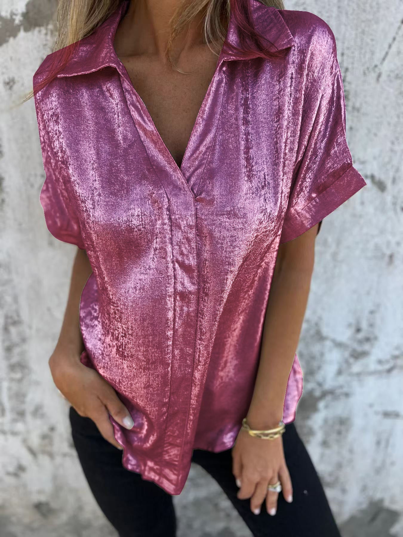 Damen Satinbluse mit modischem Kragen und elegantem Schnitt