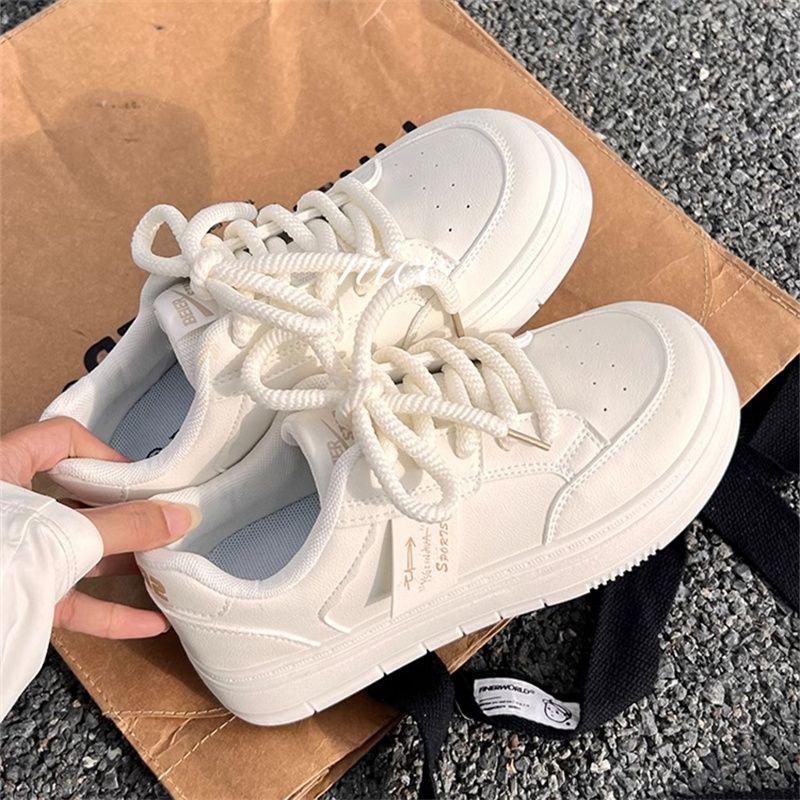 Damen Sportliche Sneakers mit polsternder Sohle und klassischem Design R&B