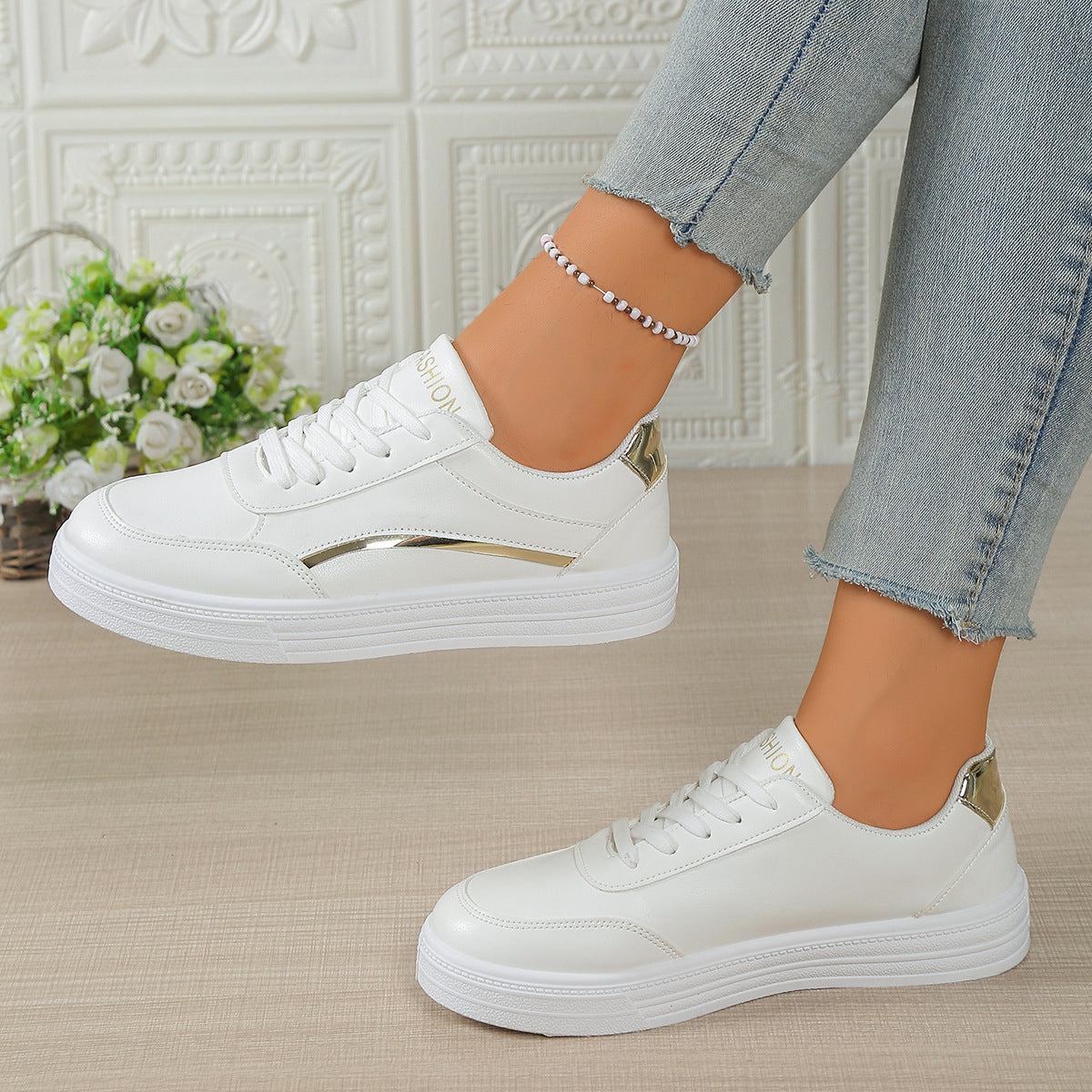 DamenModische Sneakers mit glänzenden Akzenten und komfortabler Sohle R&B