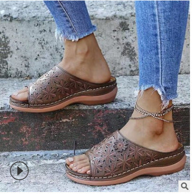 Damen Clogs mit blumenverziertem Design R&B
