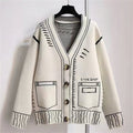 Damen Strickjacke mit einzigartigem grafischen Design und hochwertigen Knopfdetails R&B