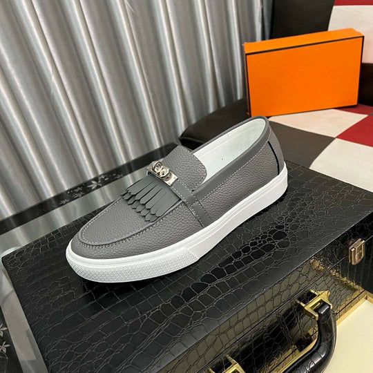 Damen Mokassins mit eleganter Ledernarbung und modischem Zierdetail R&B
