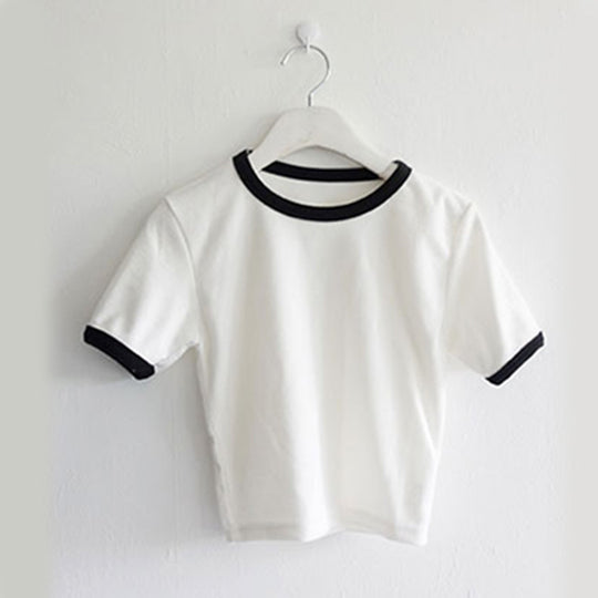 Damen Cropped T-Shirt mit kontrastierenden Ärmelabschlüssen und lässigem Schnitt