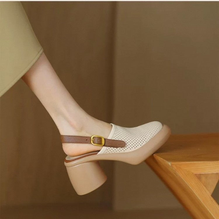 Damen Riemchen-Clogs mit perforierter Oberfläche und komfortablem Blockabsatz
