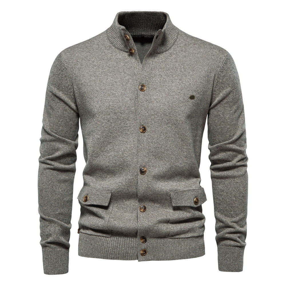 Herren Strickjacke mit modernem Stehkragen und praktischen Knöpfen