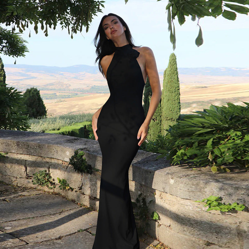 Damen Elegantes Maxi-Kleid mit raffiniertem Halter und floralem Akzent R&B