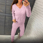 Damen gemütlicher Strickanzug mit V-Ausschnitt und Zopfdesign R&B