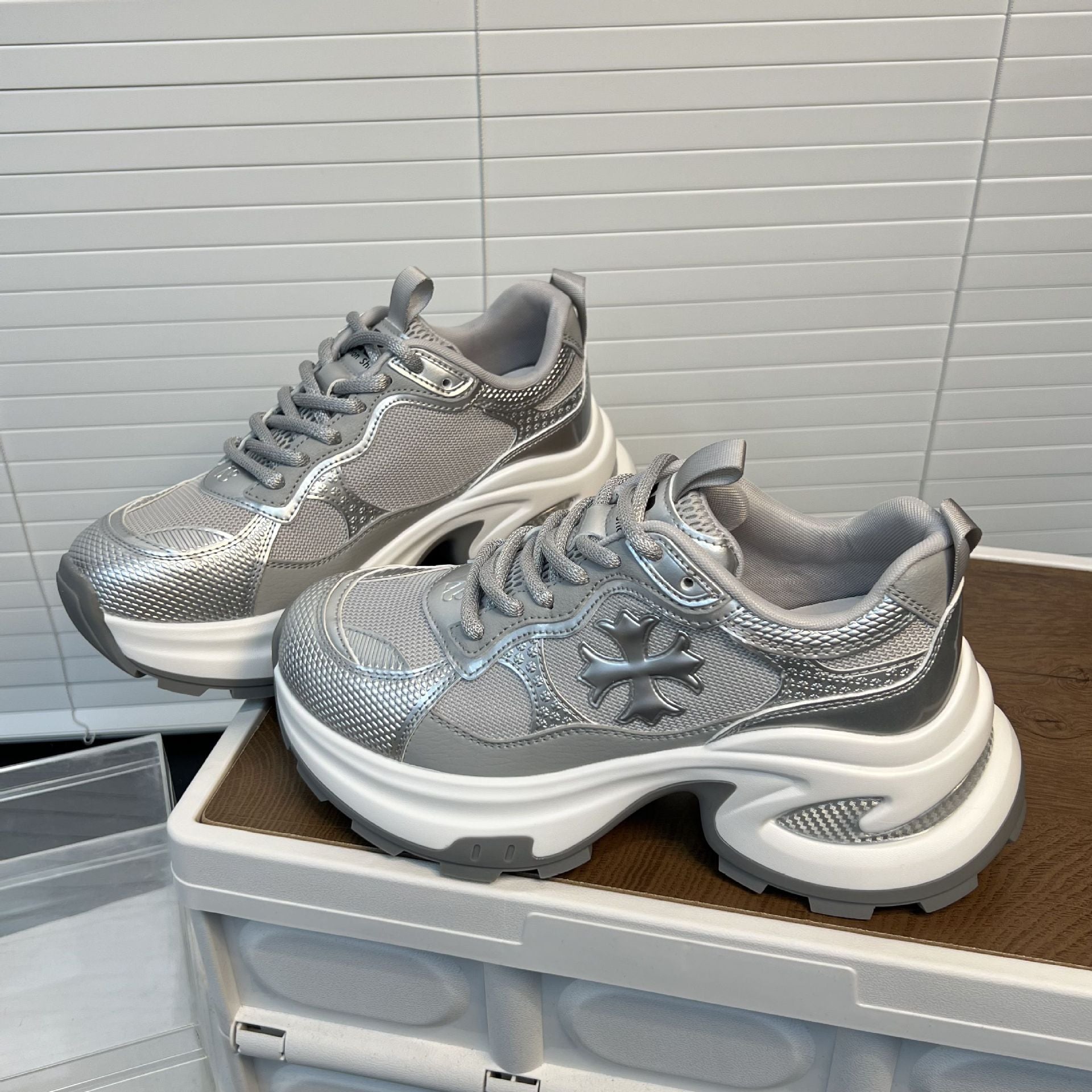 Damen Chunky Sneakers mit atmungsaktiver Mesh-Oberfläche und stabiler Sohle R&B