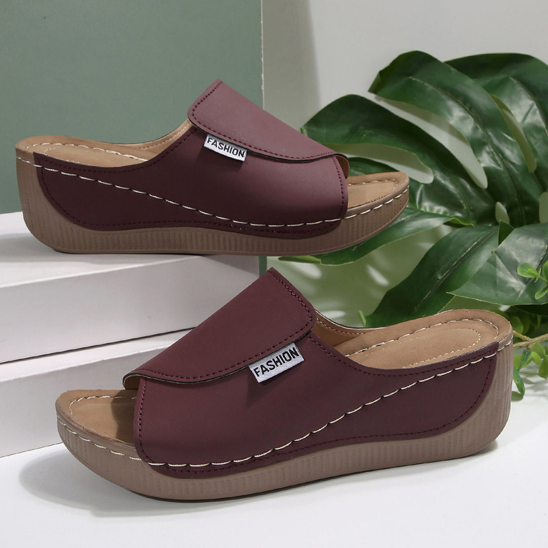 Damen modische Clogs mit komfortabler Hochplateau-Sohle und eleganter Riemenführung R&B