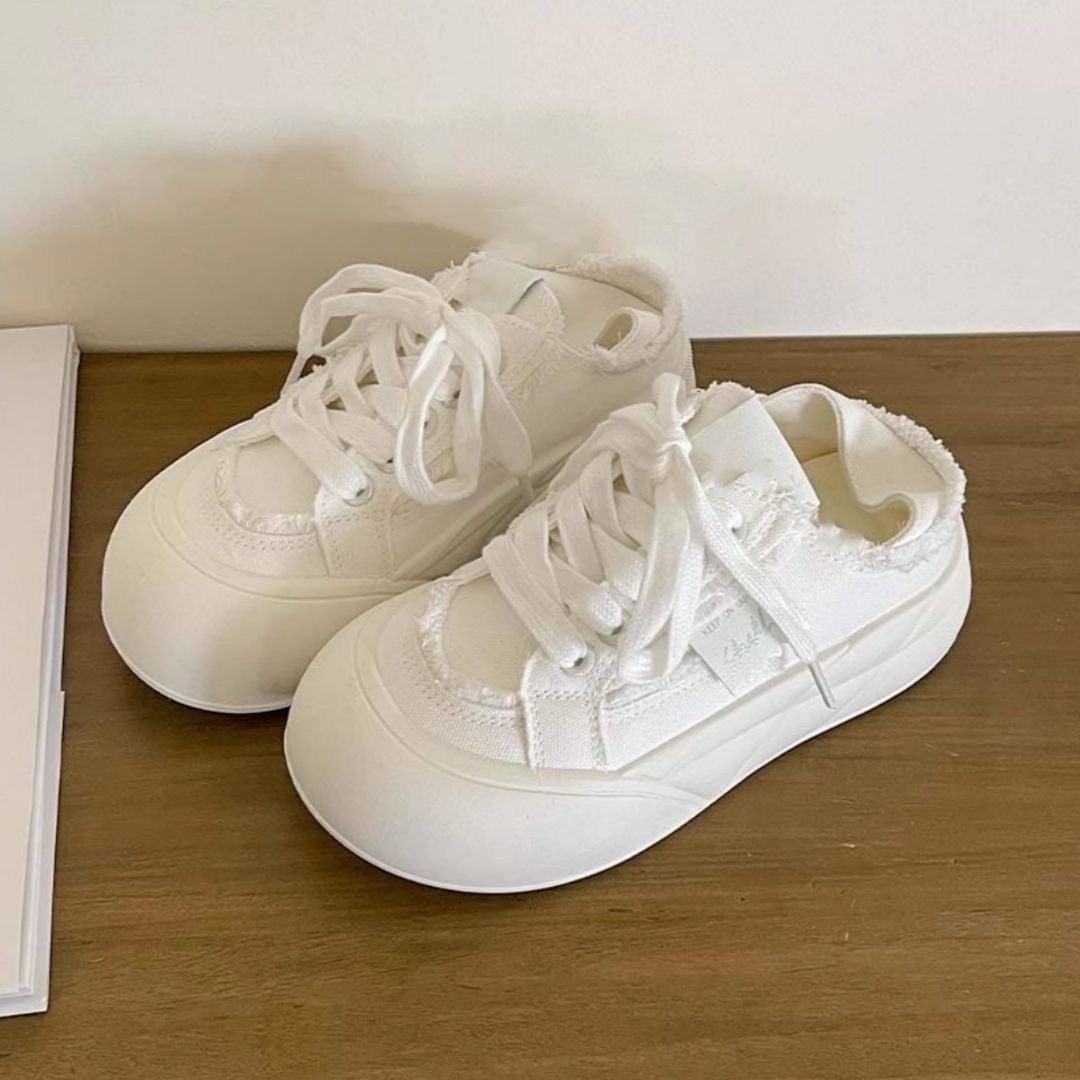 Damen Sneakers im modernen Design mit verspielten Elementen R&B