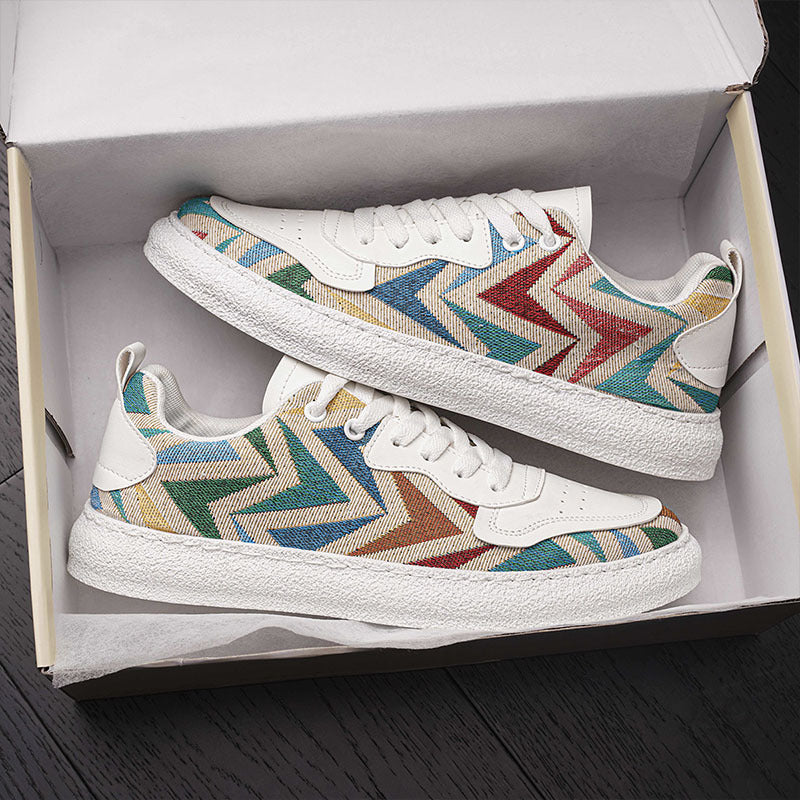 Damen Modische Sneakers mit farbenfrohem Chevron-Muster