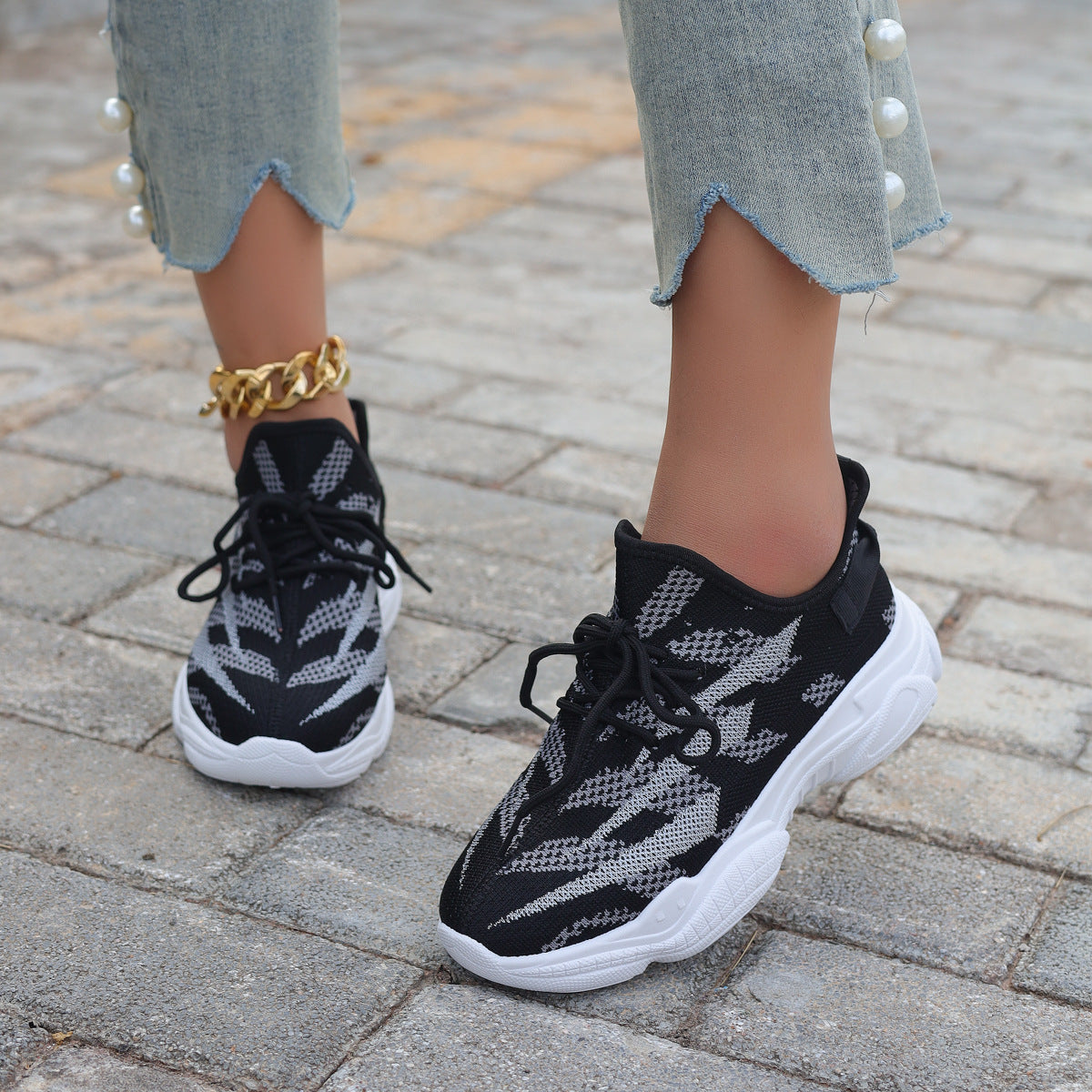 Damen Sportliche Sneakers mit innovativer Strickoberfläche und flexibler Laufsohle R&B