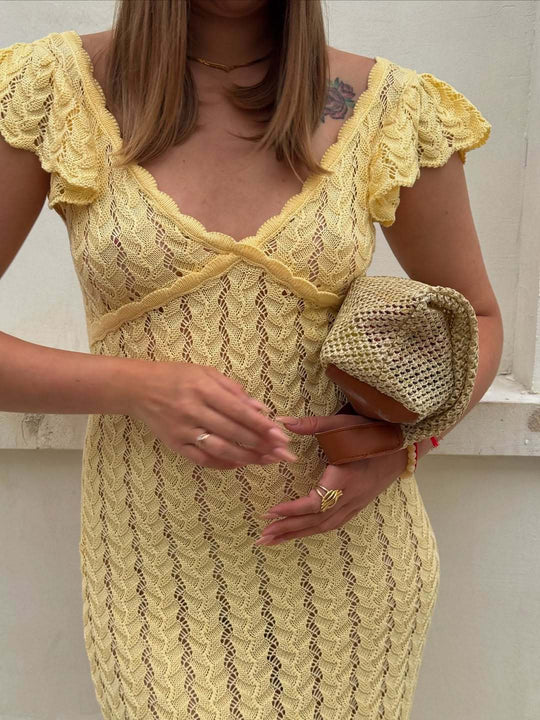 Damen Strickkleid mit zarten Rüschendetails und feiner Lochstrickstruktur R&B
