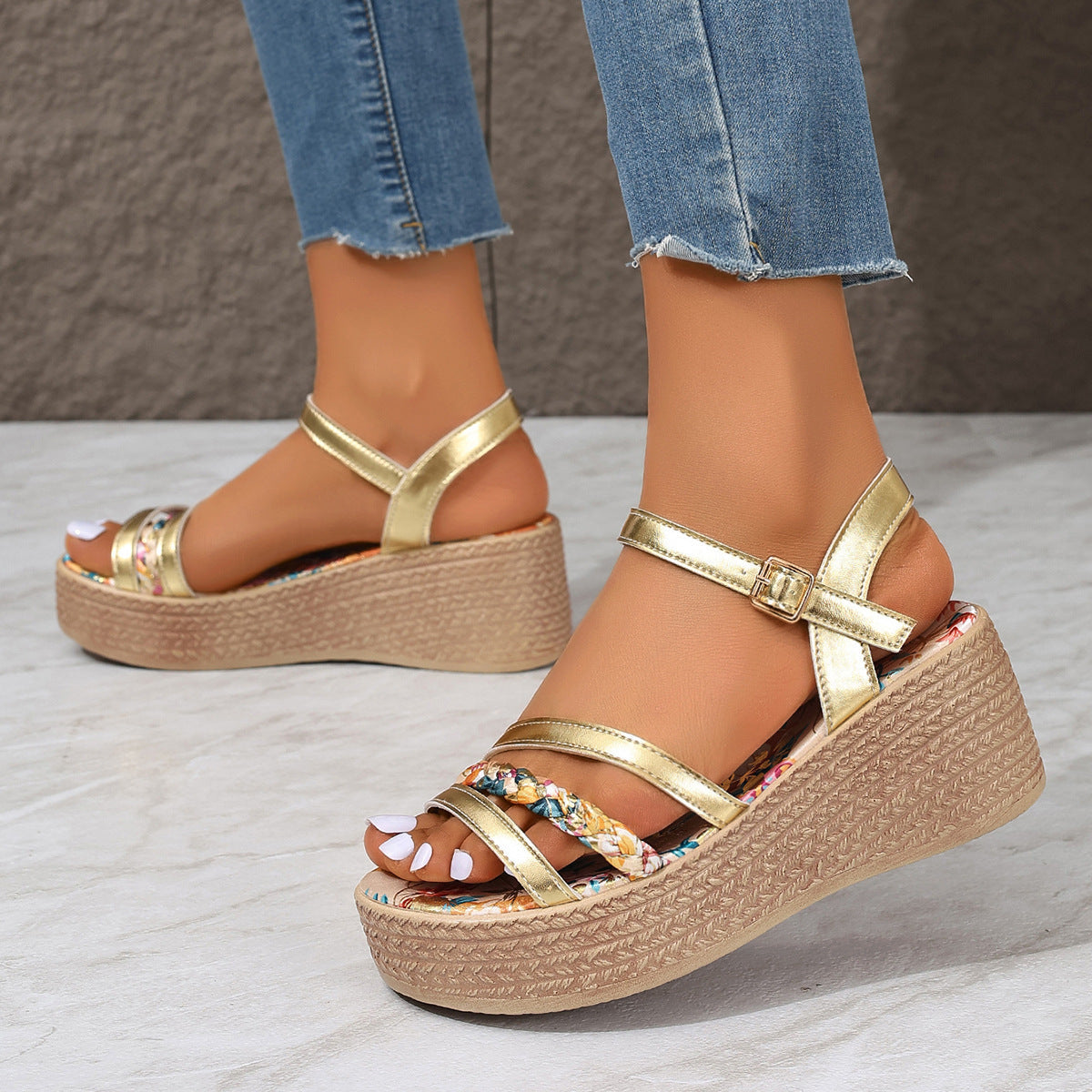 Damen Wedge-Sandalen mit floralem Innenfutter und elegantem Metallic-Akzent R&B