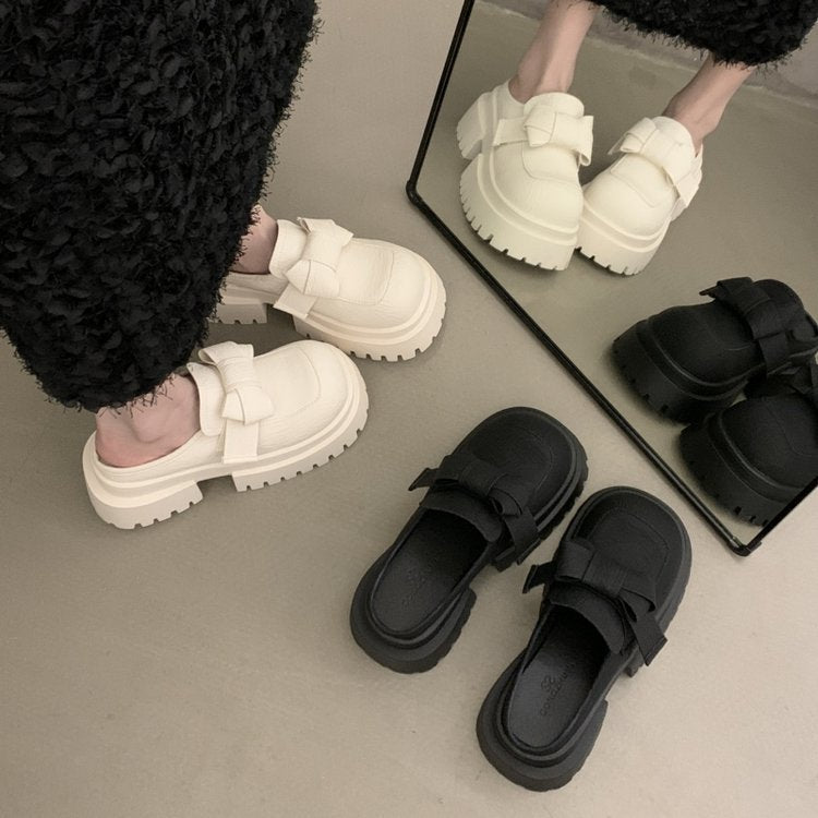 Damen Stilvolle Clogs mit trendigem Riemen und rutschfester Sohle R&B