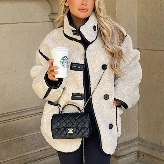 Damen kuschelige Fleecejacke mit hohem Kragen und dekorativen Knopfdetails R&B