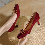 Damen Pumps mit geschmackvollem quadratischem Zehenbereich und eleganter Schnallenapplikation